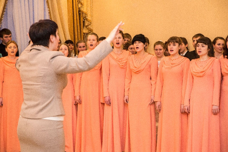 Молодежный студенческий хор ПГУ под руководством Ершовой Л.В. принял участие в Молодежном бале Пензенской духовной семинарии.