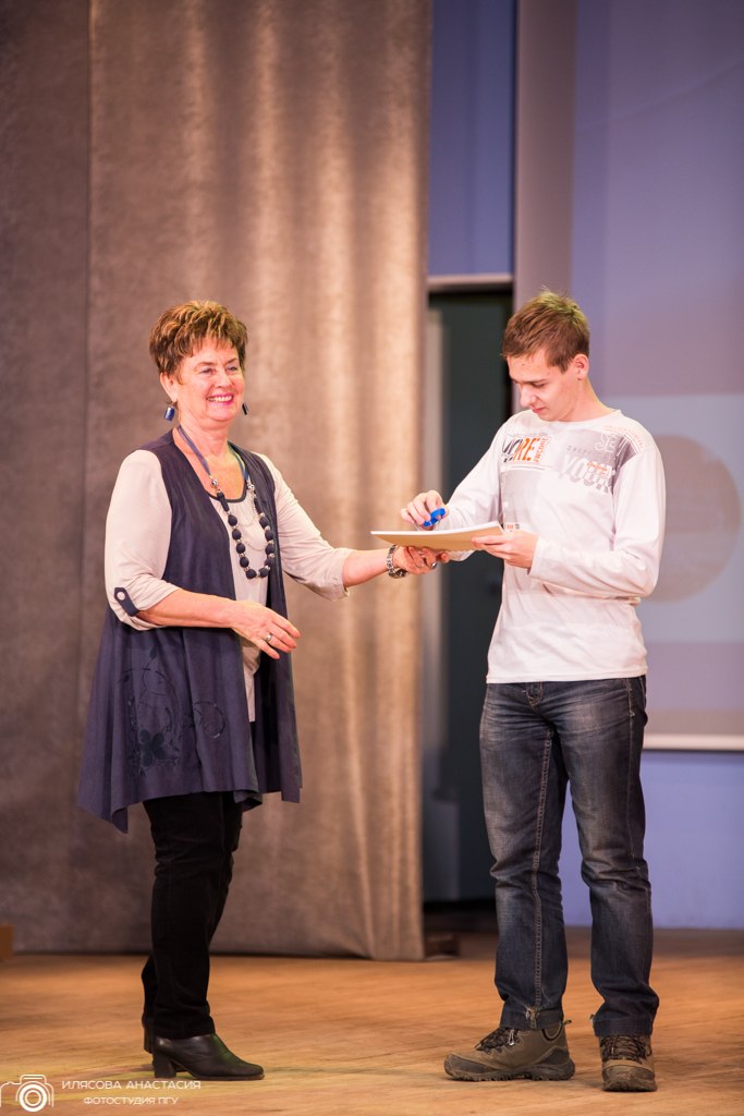 В течении трех недель студенты и школьники всего города, и области принимали участие в олимпиадах, решали сложные, но в то же время интересные задания, которые подготовили им организаторы, боролись за звание лучших в трех направлениях: IT-Race.Streetrace, IT-Race.Rally и IT-Race.